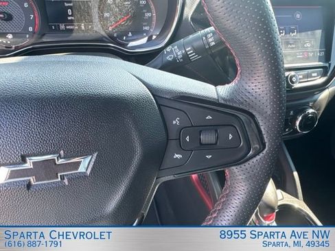 Used 2022 Chevrolet TrailBlazer RS w/ Sun and Liftgate Package AWD/4WD image 18
