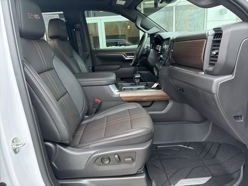 Certified 2023 Chevrolet Silverado 1500 High Country w/ Technology Package image 39