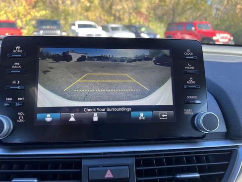 Used 2019 Honda Accord EX image 19
