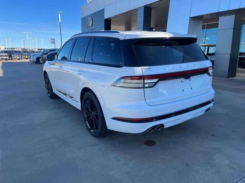 Used 2025 Lincoln Aviator Reserve w/ Equipment Group 201A AWD/4WD image 7