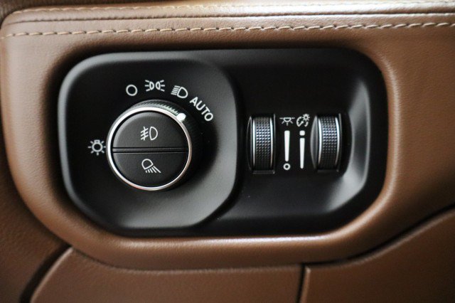 Used 2022 RAM 3500 Limited AWD/4WD image 34