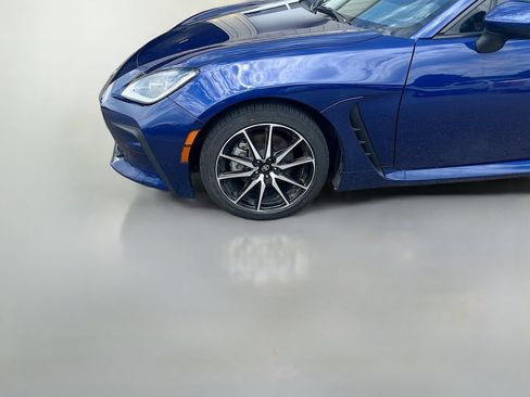Used 2025 Toyota GR86 RWD image 28
