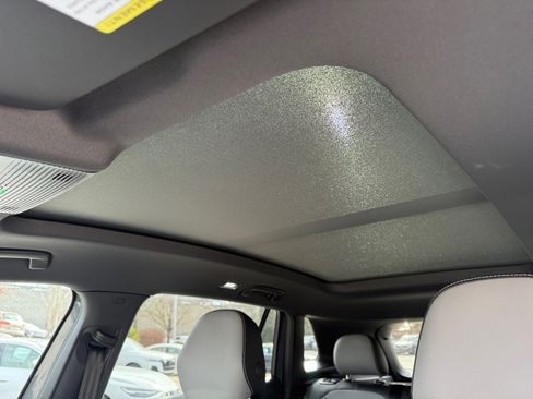 New 2026 Volkswagen Tiguan SE R-Line image 21