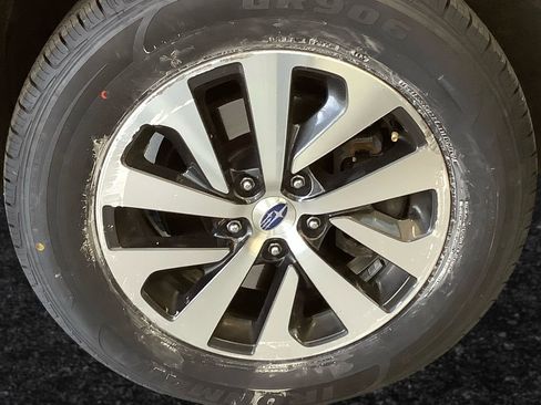 Used 2020 Subaru Outback Premium image 19