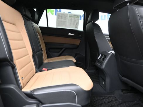 Used 2020 Volkswagen Atlas Cross Sport SEL Premium AWD/4WD image 10