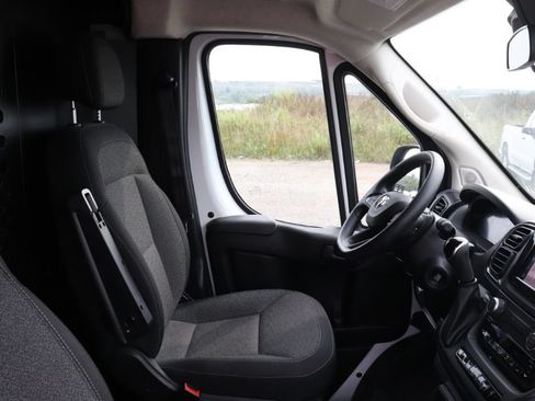 Used 2025 RAM ProMaster 2500 w/ U-Haul Equipment Group FWD image 11