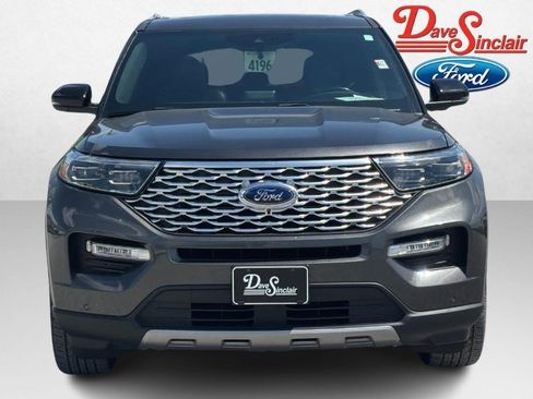 Used 2020 Ford Explorer Platinum w/ Premium Technology Package AWD/4WD image 2