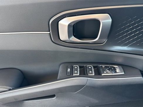 New 2025 Kia Sorento S image 12