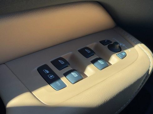 Certified 2023 Volvo XC60 B6 Ultimate image 24