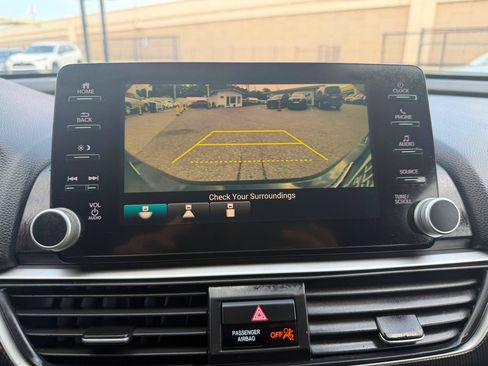 Used 2019 Honda Accord Sport image 13
