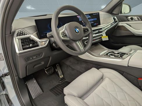 New 2026 BMW X5 xDrive40i w/ M Sport Package AWD/4WD image 4