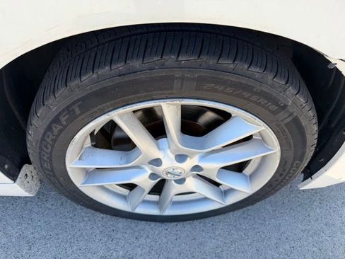 Used 2011 Nissan Maxima 3.5 SV w/ Cold Pkg FWD image 9