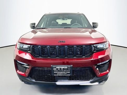 New 2025 Jeep Grand Cherokee Limited AWD/4WD image 2