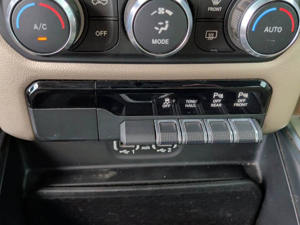 Used 2020 RAM 1500 Laramie RWD image 33
