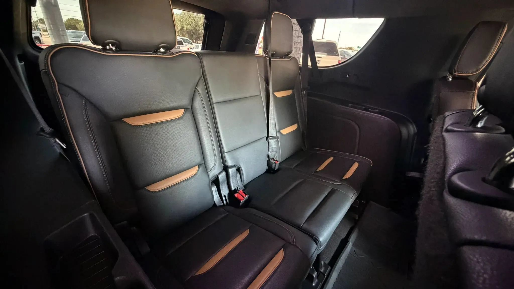 Used 2022 GMC Yukon XL AT4 w/ Max Trailering Package AWD/4WD image 32