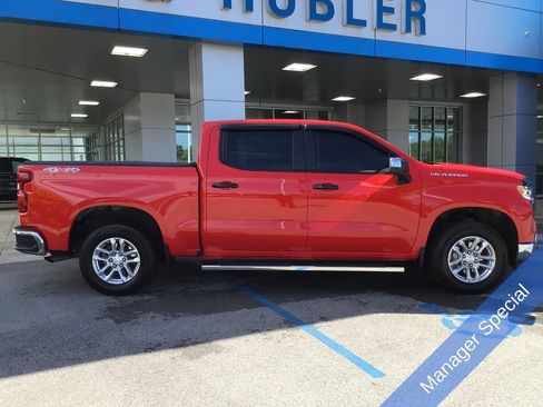 Used 2024 Chevrolet Silverado 1500 LT AWD/4WD image 5