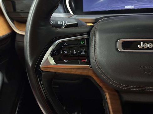 Used 2022 Jeep Grand Cherokee L Summit AWD/4WD image 15
