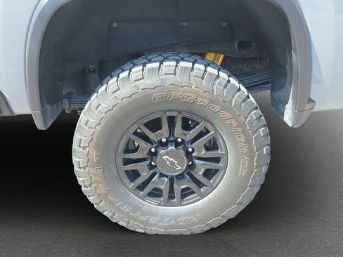 Used 2025 Chevrolet Silverado 2500 ZR2 AWD/4WD image 5