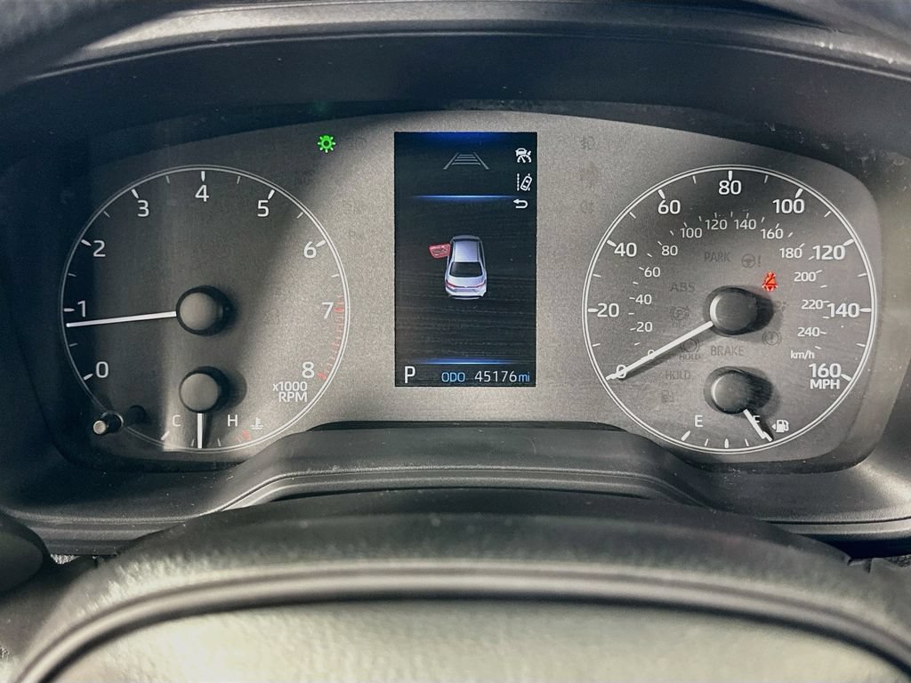 Used 2025 Toyota Corolla LE FWD image 12
