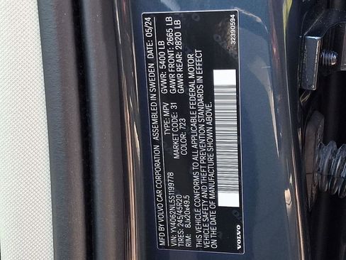 Certified 2025 Volvo V90 B6 Cross Country Ultra AWD/4WD image 26