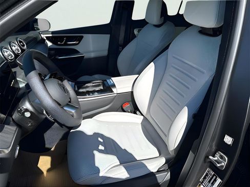 New 2026 Mercedes-Benz GLC 300 4MATIC image 11