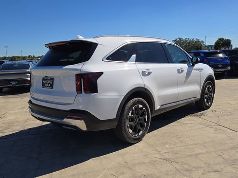 New 2026 Kia Sorento S w/ S Panoramic Sunroof Package FWD image 8