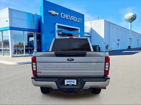 Used 2022 Ford F350 XLT image 4