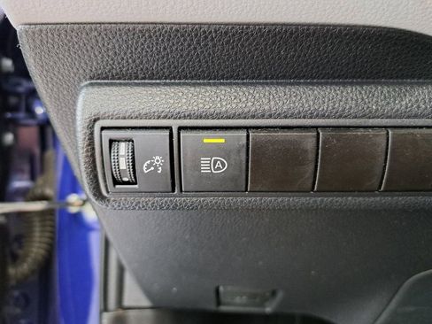 Used 2021 Toyota Corolla SE w/ Carpet Mat Package (TMS) image 15