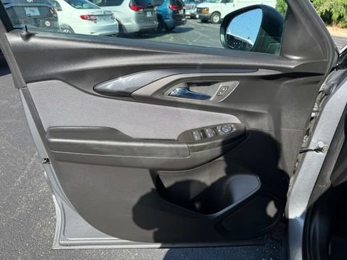 Used 2021 Chevrolet TrailBlazer LS FWD image 10