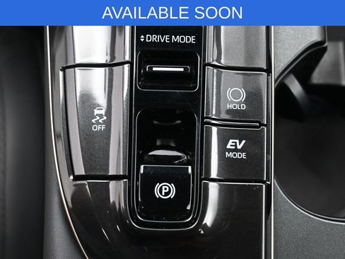 Used 2025 Toyota Crown Signia AWD/4WD image 27