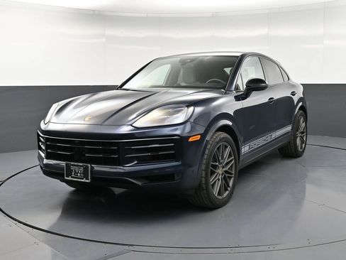 Certified 2024 Porsche Cayenne Coupe image 1