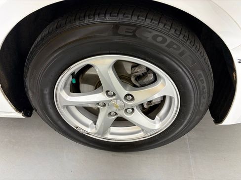 Used 2017 Chevrolet Malibu LS image 10