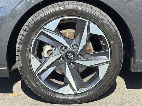 Used 2023 Hyundai Elantra SEL w/ Convenience Package FWD image 26