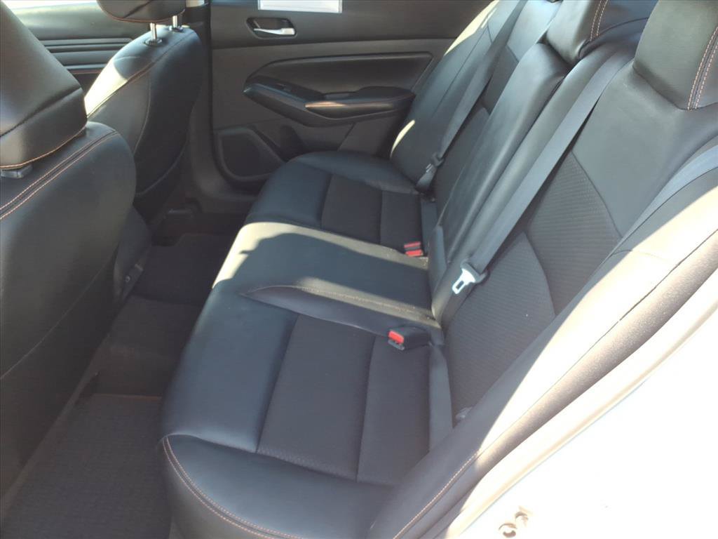 Used 2022 Nissan Altima 2.0 SR FWD image 13