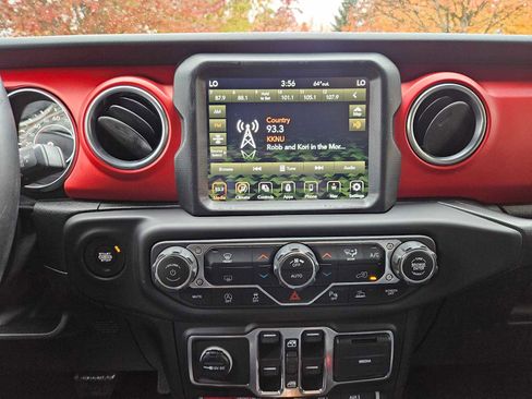 Used 2021 Jeep Wrangler Unlimited Rubicon image 30