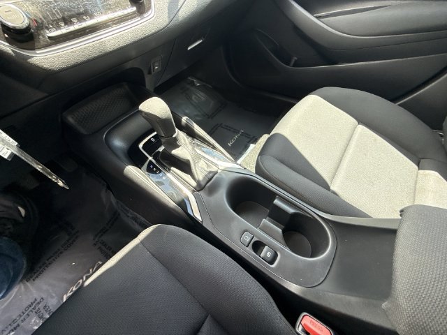 Used 2023 Toyota Corolla LE FWD image 21
