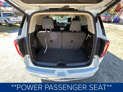 Used 2022 GMC Acadia Denali w/ Denali Ultimate Package image 10