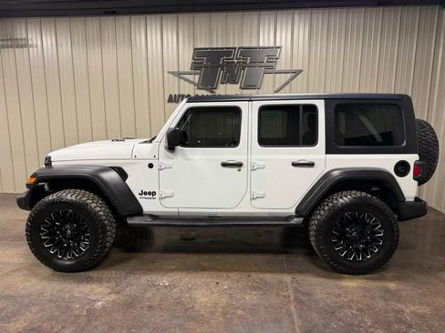 Used 2021 Jeep Wrangler Unlimited Sport image 3