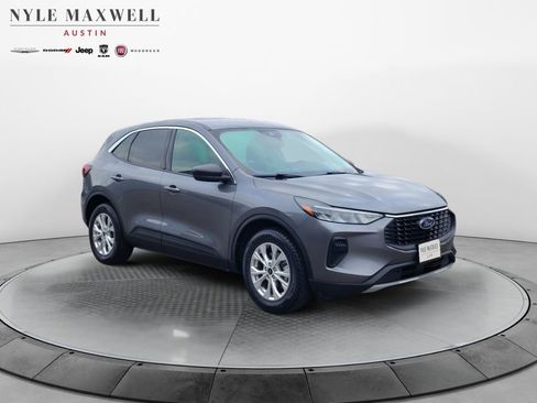 Used 2024 Ford Escape Active image 2