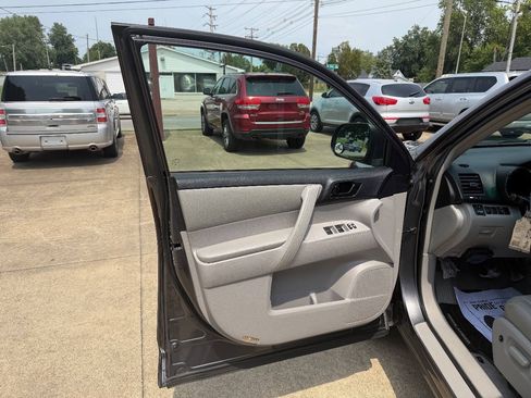 Used 2010 Toyota Highlander 2WD w/ Extra Value Pkg 2 image 10