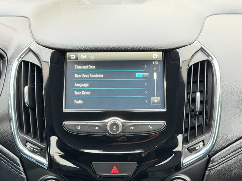 Used 2017 Chevrolet Cruze Premier image 56