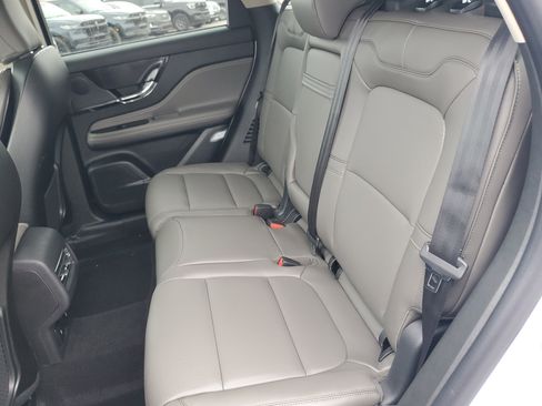 New 2026 Lincoln Corsair Premiere image 28