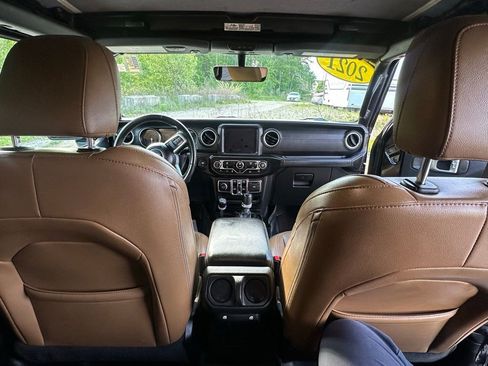 Used 2021 Jeep Wrangler Unlimited Sahara AWD/4WD image 29