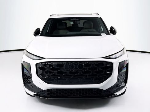 Used 2026 Audi Q3 quattro 2.0T AWD/4WD image 2