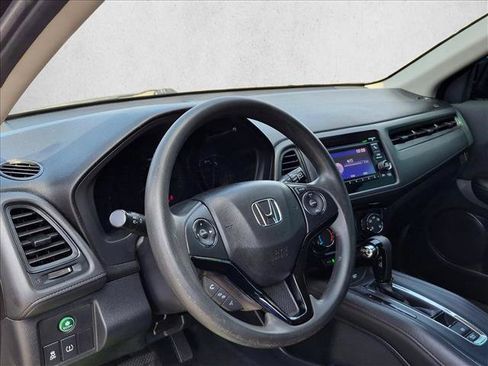 Used 2021 Honda HR-V LX image 10