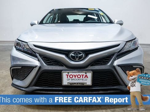 Used 2024 Toyota Camry SE image 2