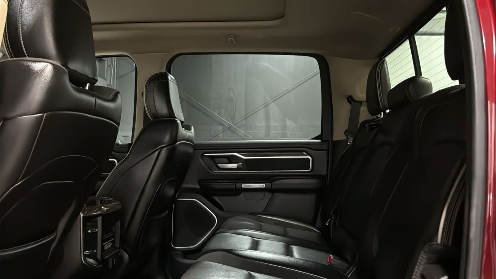 Used 2019 RAM 1500 Laramie AWD/4WD image 25