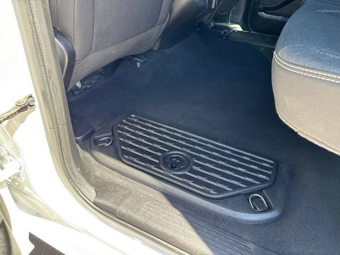 Used 2025 RAM 1500 Big Horn AWD/4WD image 14