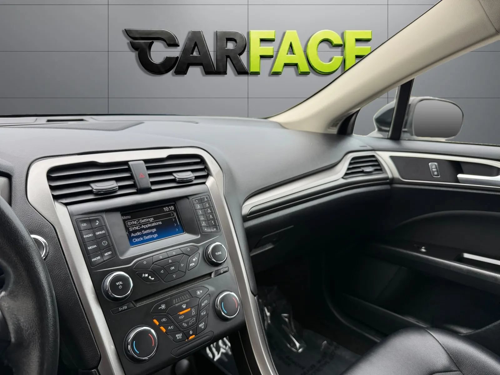 Used 2017 Ford Fusion SE w/ Equipment Group 601A FWD image 35