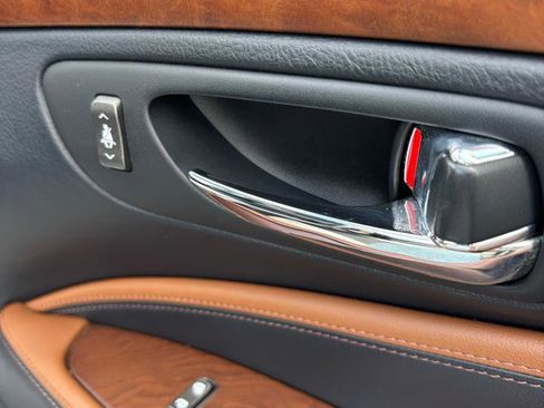 Used 2010 Lexus LS 460 RWD image 28